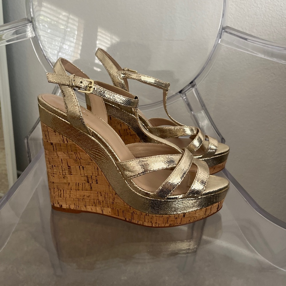 Aldo Gold Platform Wedges Size 10